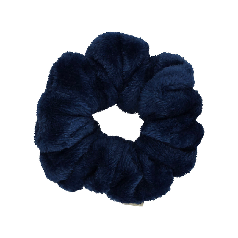 P1507 HEIRLOOMS FUR SCRUNCHIE