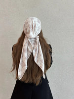 SCARF BAR SQUARE HEAD SCARF